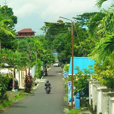 Rumah Kost Maple Winangun 마나도 외부 사진